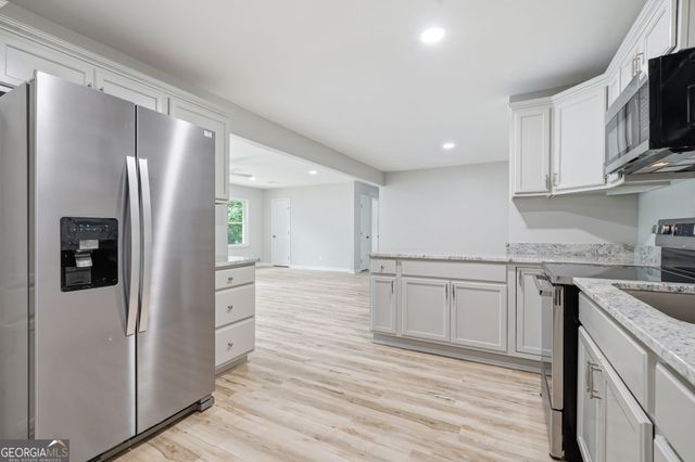 4062 Donna Lane, Loganville, GA 30052