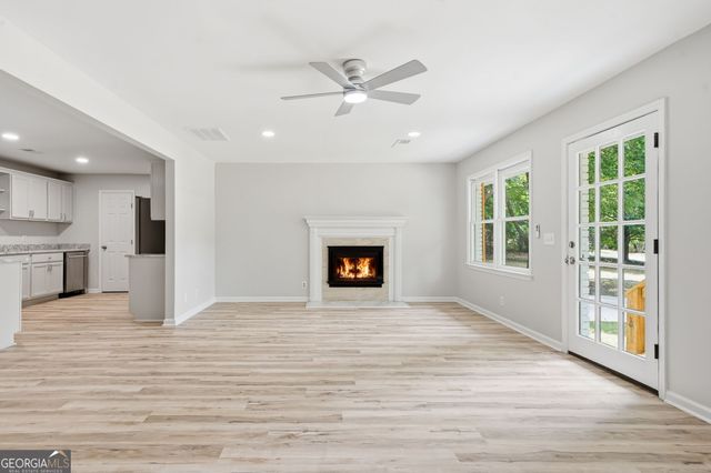 4062 Donna Lane, Loganville, GA 30052