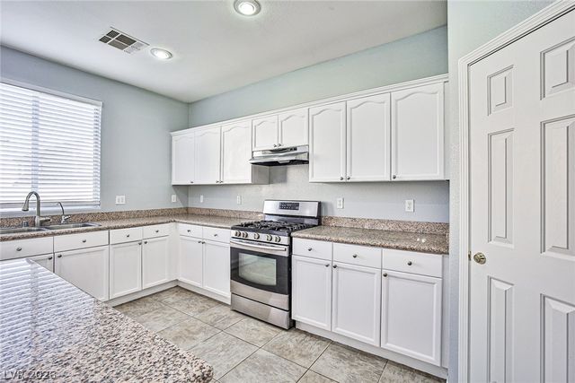 242 Rusty Plank Avenue, Las Vegas, NV 89148