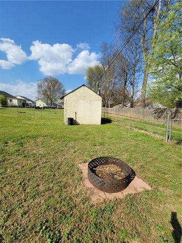 29 Elm Street, Aragon, GA 30104