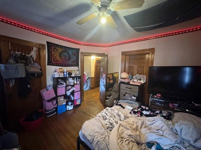 81 High St, West Springfield, MA 01089