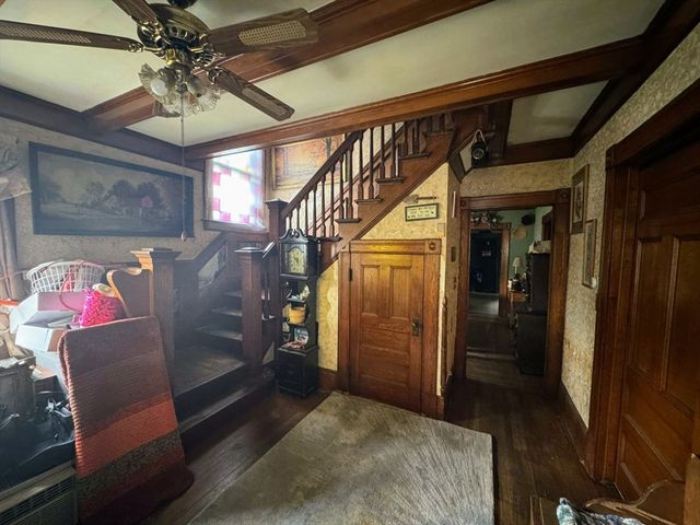 81 High St, West Springfield, MA 01089