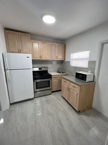 4040 NE 12TH Terrace, Pompano Beach, FL 33064