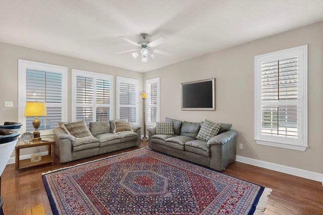 457 Arbol, Irving, TX 75039