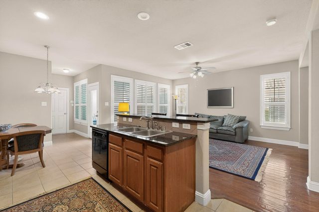 457 Arbol, Irving, TX 75039