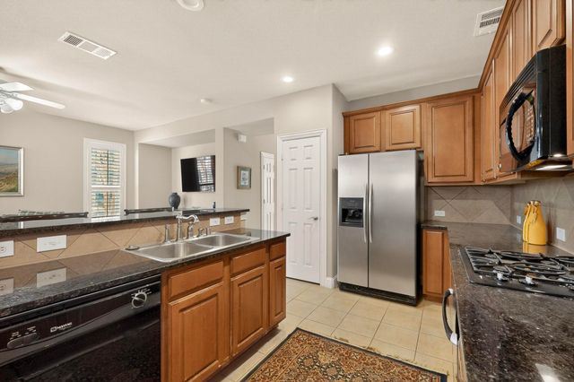 457 Arbol, Irving, TX 75039