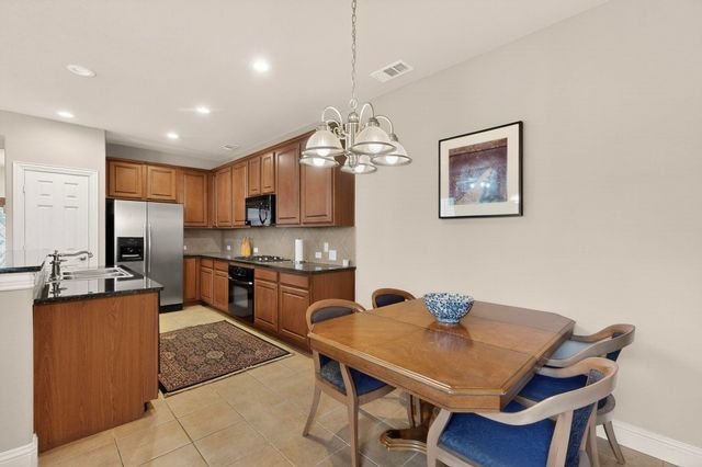 457 Arbol, Irving, TX 75039