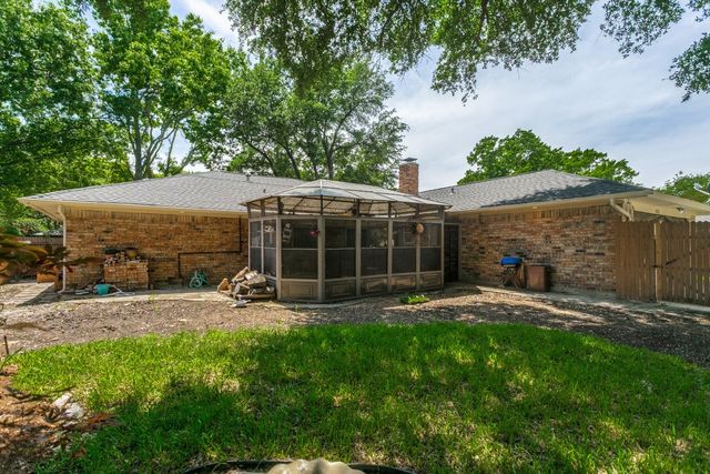 2613 Live Oak Lane, Plano, TX 75075