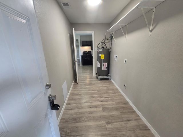 3453 W Highway 6 1, Alvin, TX 77511