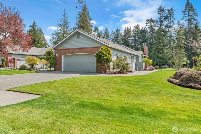 302 Foursome Drive, Sequim, WA 98382