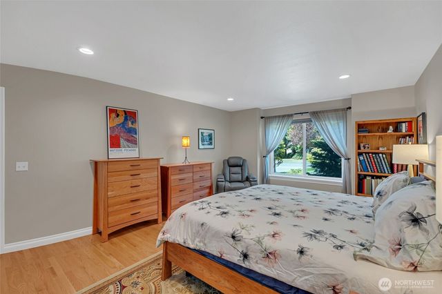 302 Foursome Drive, Sequim, WA 98382