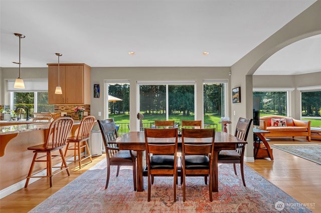 302 Foursome Drive, Sequim, WA 98382