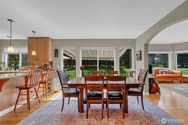 302 Foursome Drive, Sequim, WA 98382