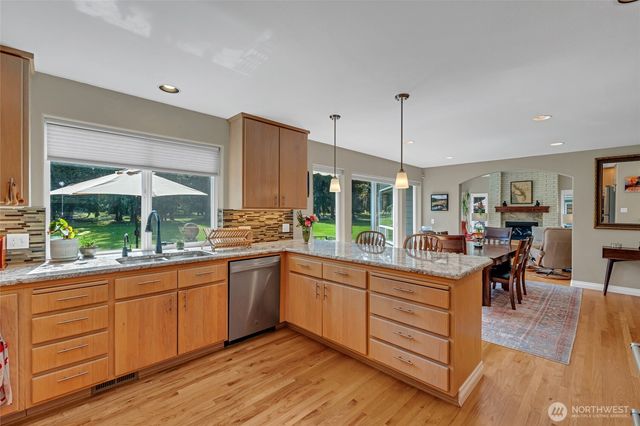 302 Foursome Drive, Sequim, WA 98382