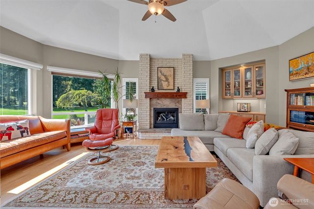 302 Foursome Drive, Sequim, WA 98382