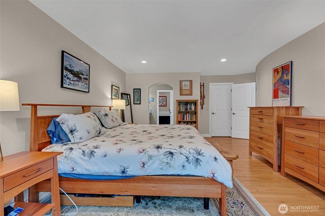 302 Foursome Drive, Sequim, WA 98382