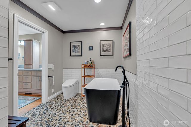 302 Foursome Drive, Sequim, WA 98382
