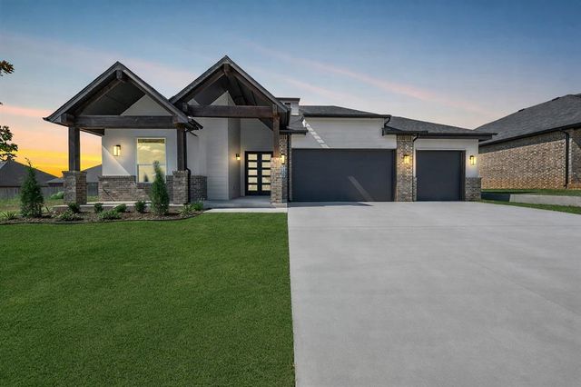 7129 NW 155th Street, Edmond, OK 73013