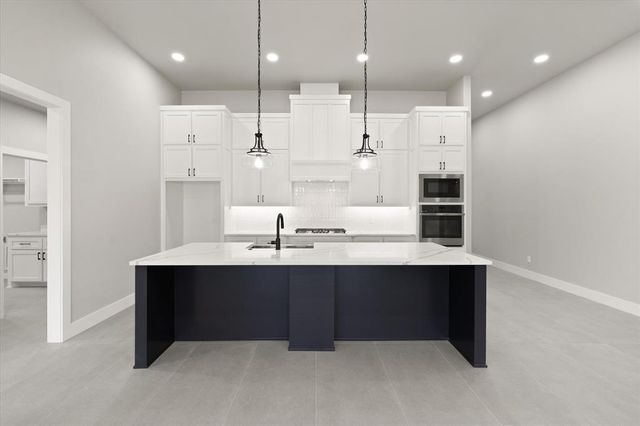 7129 NW 155th Street, Edmond, OK 73013