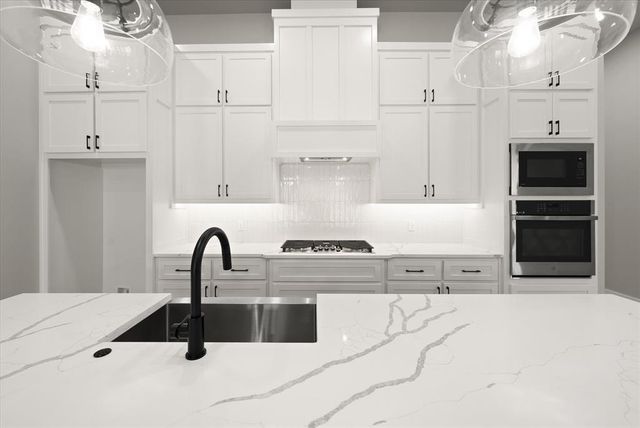 7129 NW 155th Street, Edmond, OK 73013