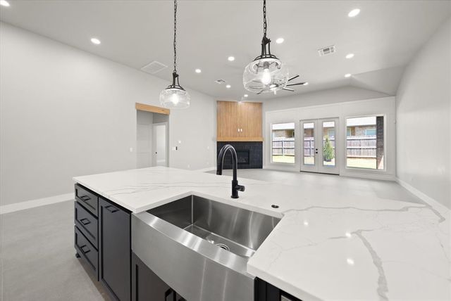 7129 NW 155th Street, Edmond, OK 73013