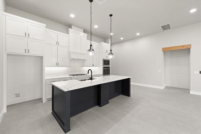 7129 NW 155th Street, Edmond, OK 73013