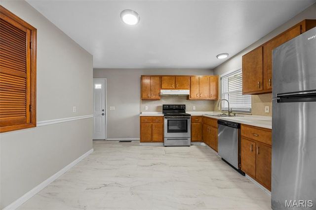 11636 Macrinus Drive, Florissant, MO 63033