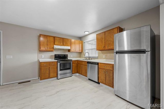 11636 Macrinus Drive, Florissant, MO 63033