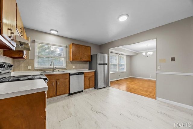 11636 Macrinus Drive, Florissant, MO 63033