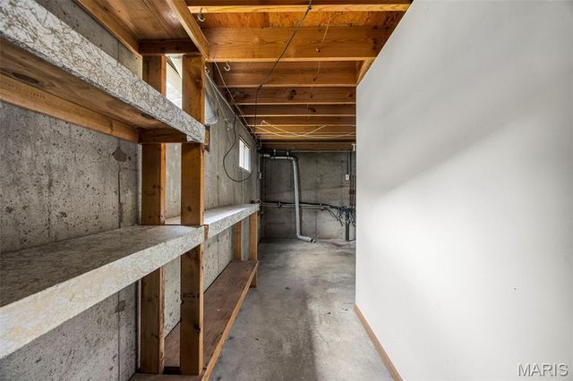 11636 Macrinus Drive, Florissant, MO 63033