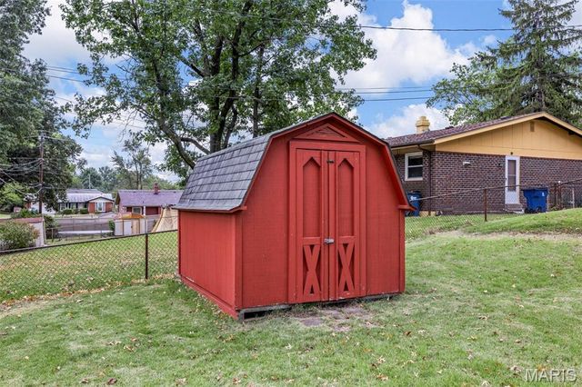 11636 Macrinus Drive, Florissant, MO 63033