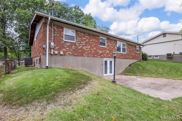 11636 Macrinus Drive, Florissant, MO 63033