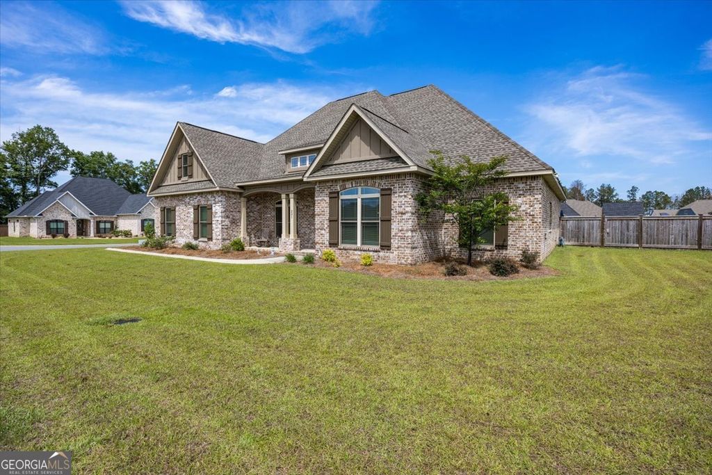 231 Flat Shoal Drive, Bonaire, GA 31005