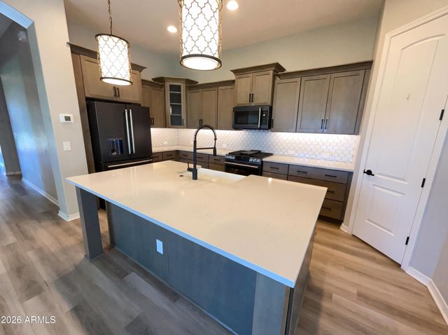 3956 E ARABIAN Drive, Gilbert, AZ 85296