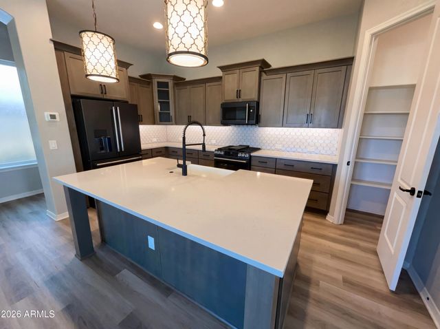 3956 E ARABIAN Drive, Gilbert, AZ 85296