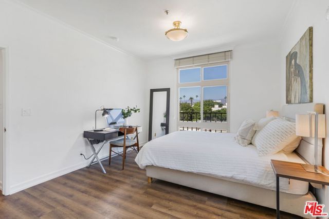 211 California Avenue 501, Santa Monica, CA 90403