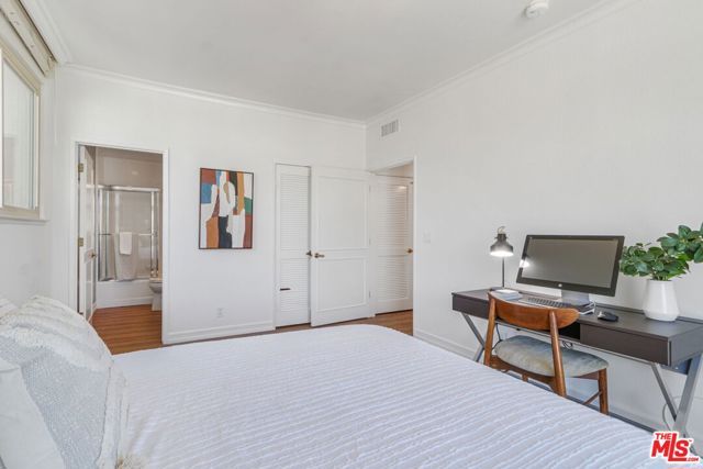 211 California Avenue 501, Santa Monica, CA 90403