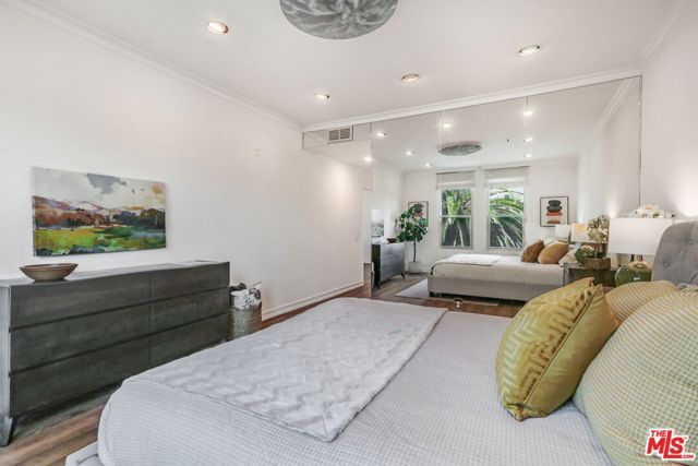 211 California Avenue 501, Santa Monica, CA 90403