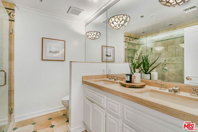 211 California Avenue 501, Santa Monica, CA 90403