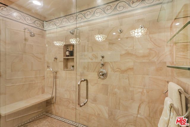 211 California Avenue 501, Santa Monica, CA 90403