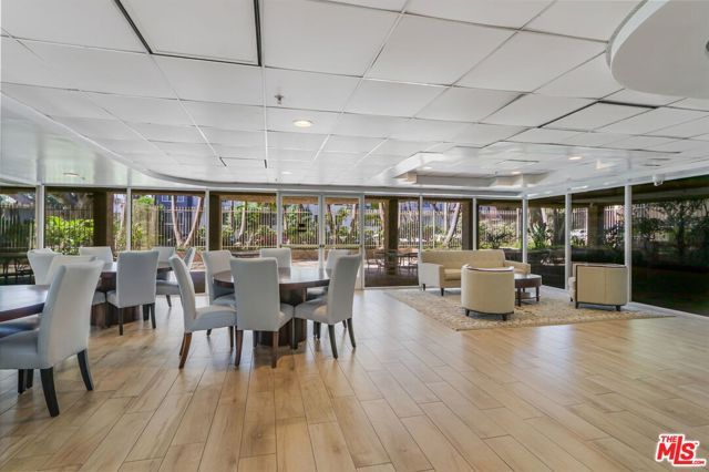 211 California Avenue 501, Santa Monica, CA 90403