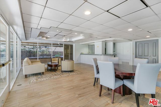 211 California Avenue 501, Santa Monica, CA 90403