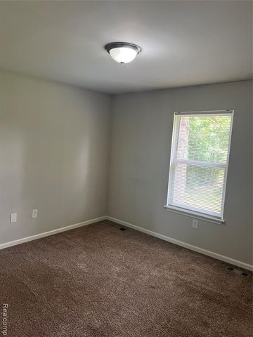 1533 Vermont Avenue, Marysville, MI 48040