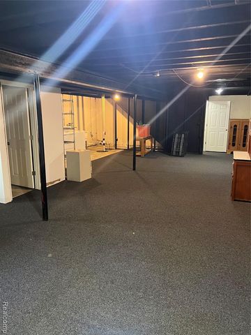 1533 Vermont Avenue, Marysville, MI 48040