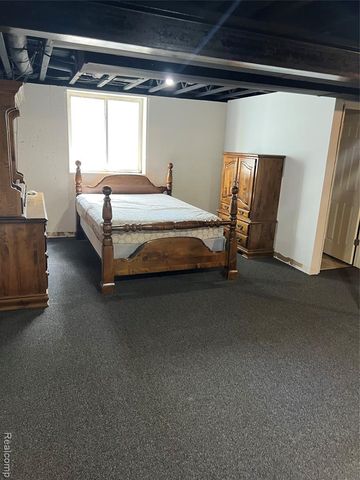 1533 Vermont Avenue, Marysville, MI 48040