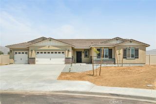 14818 Desert Lily Court, Apple Valley, CA 92307