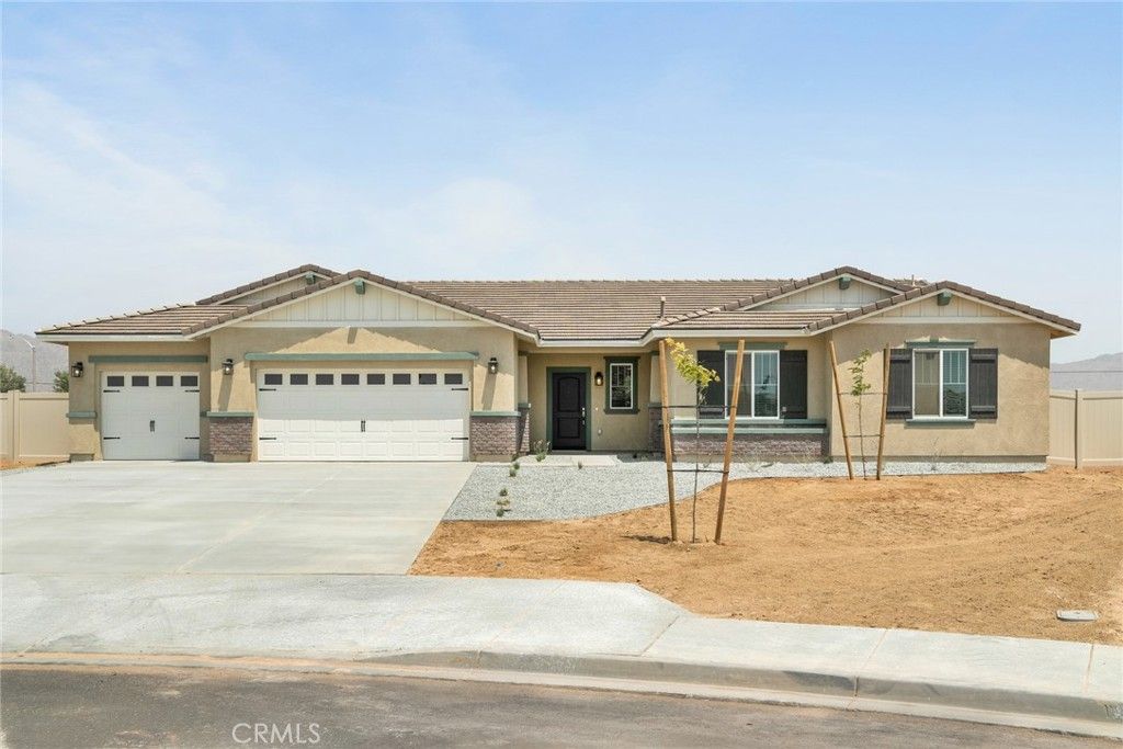 14818 Desert Lily Court, Apple Valley, CA 92307