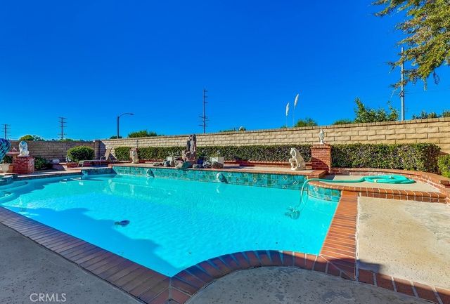 21045 Susan Carole, Saugus, CA 91350