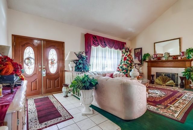 21045 Susan Carole, Saugus, CA 91350