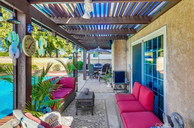 21045 Susan Carole, Saugus, CA 91350